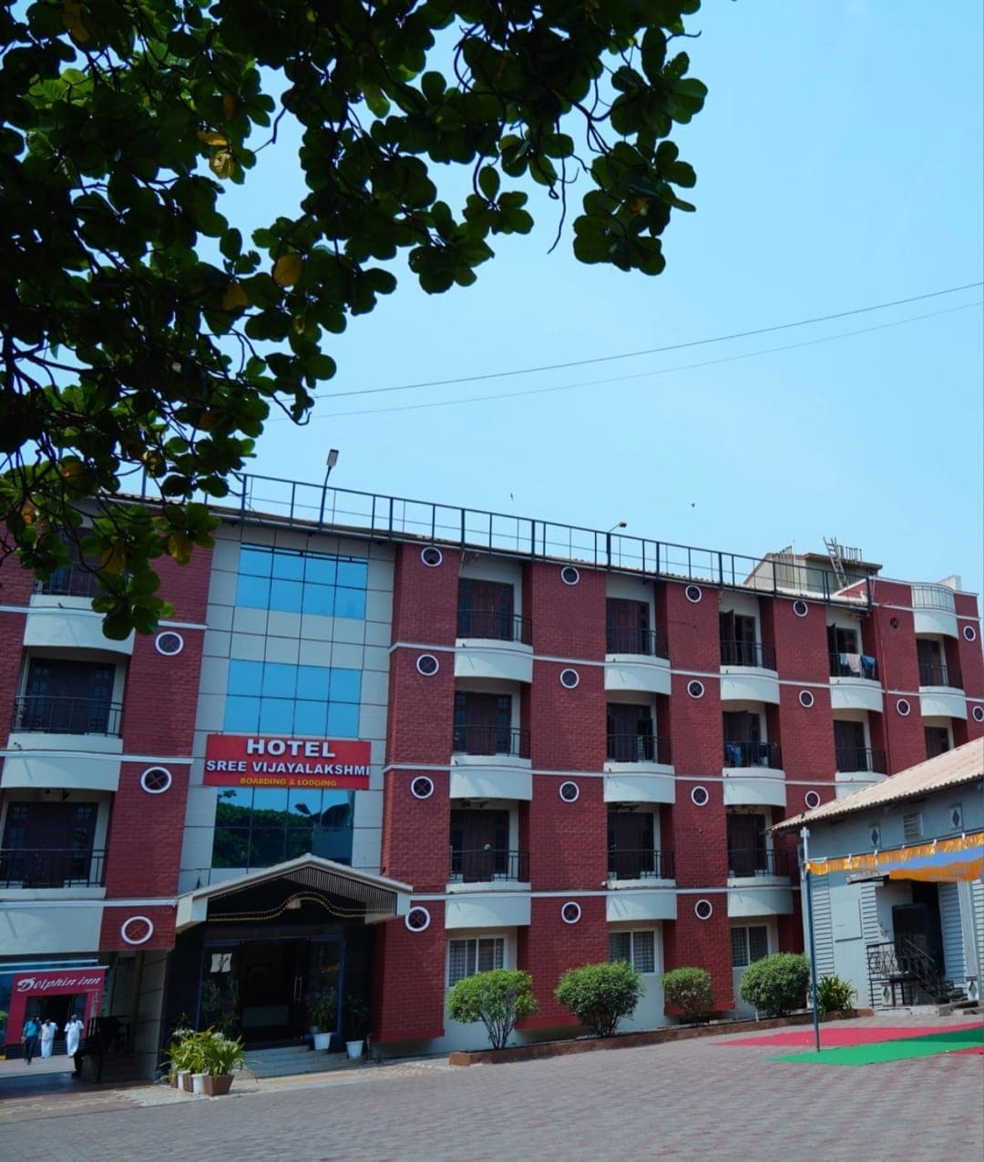 Hotel Sree Vijayalakshmi exterior